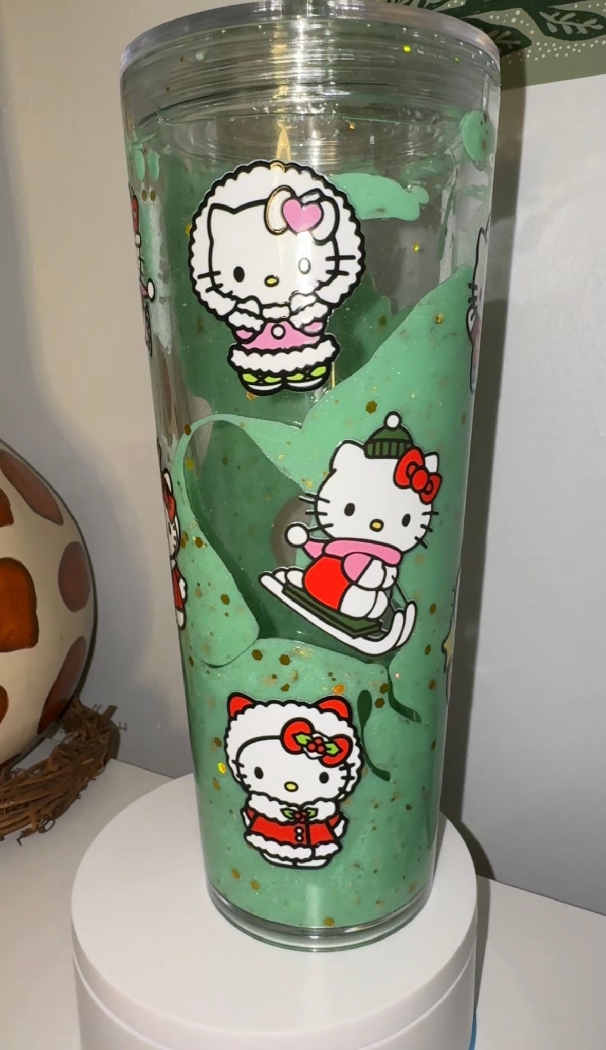 24oz Acrylic Lava Hello Kitty Christmas